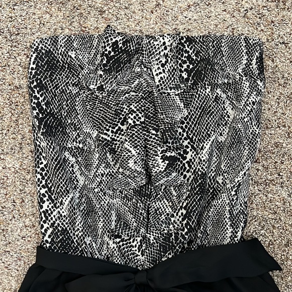 Snake print Express strapless romper - Picture 2 of 5